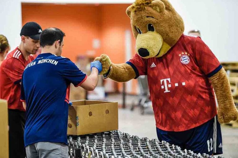 FC Bayern Partner with Feeding South Florida for FC Bayern Day of Service