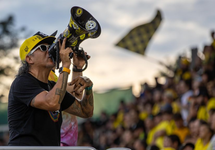 Columbus Crew Edge Short-Handed Philadelphia Union 1-0 in Rain-Delayed Clash at Lower.com Field